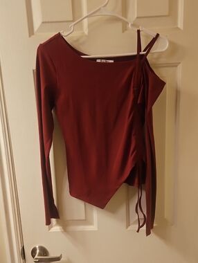 Asymmetrical One-Shoulder Long-Sleeve Blouse - Wine